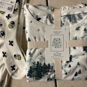 New AE 3ps luxe plush matching pj set forest ski print Pajamas w/ grinch socks-S